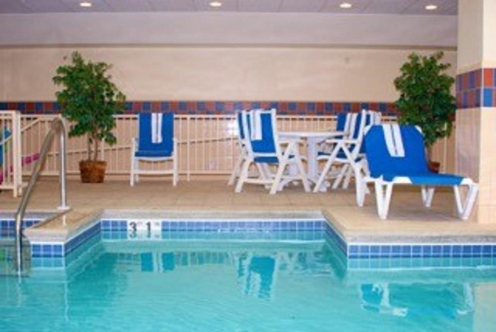 Hampton Inn Freeport Экстерьер фото