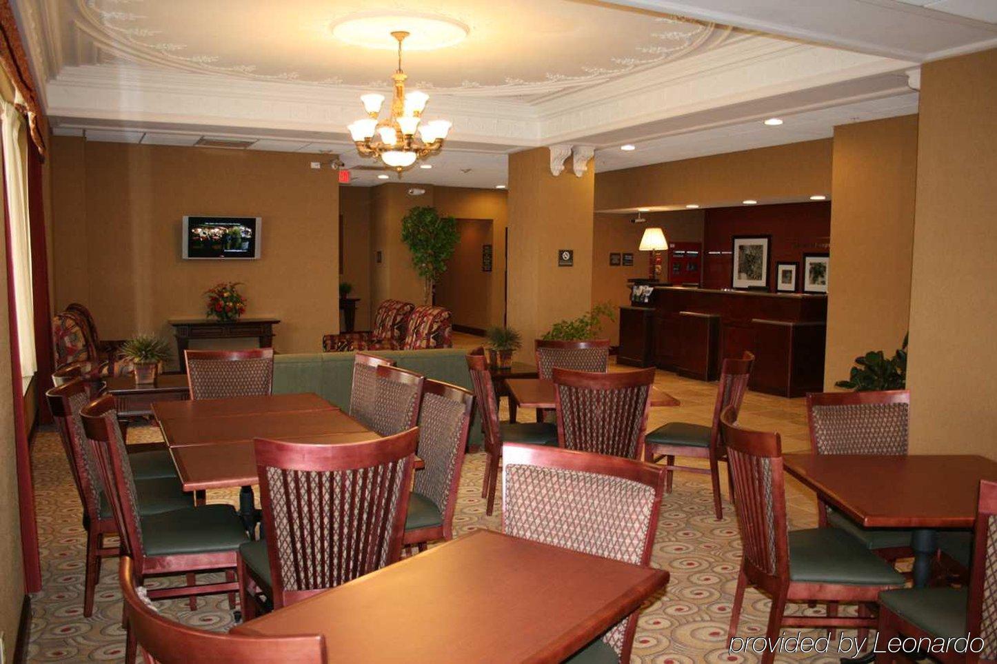 Hampton Inn Freeport Ресторан фото