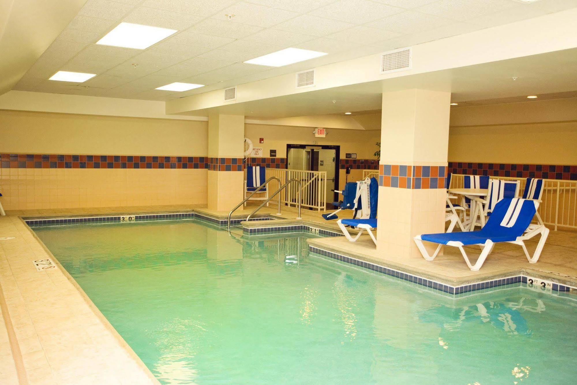 Hampton Inn Freeport Экстерьер фото