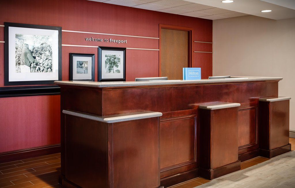 Hampton Inn Freeport Экстерьер фото
